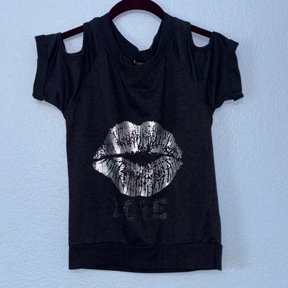 Miss Chievous- Black Top featuring Cut Out sleeves And Silver Lips Size Medium